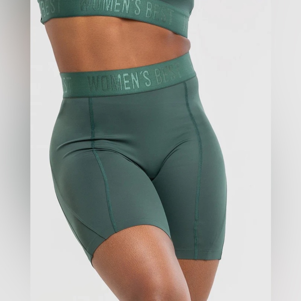 WOMEN'S BEST HOLD CYCLING SHORT in JUNGLE GREEN size X-Small